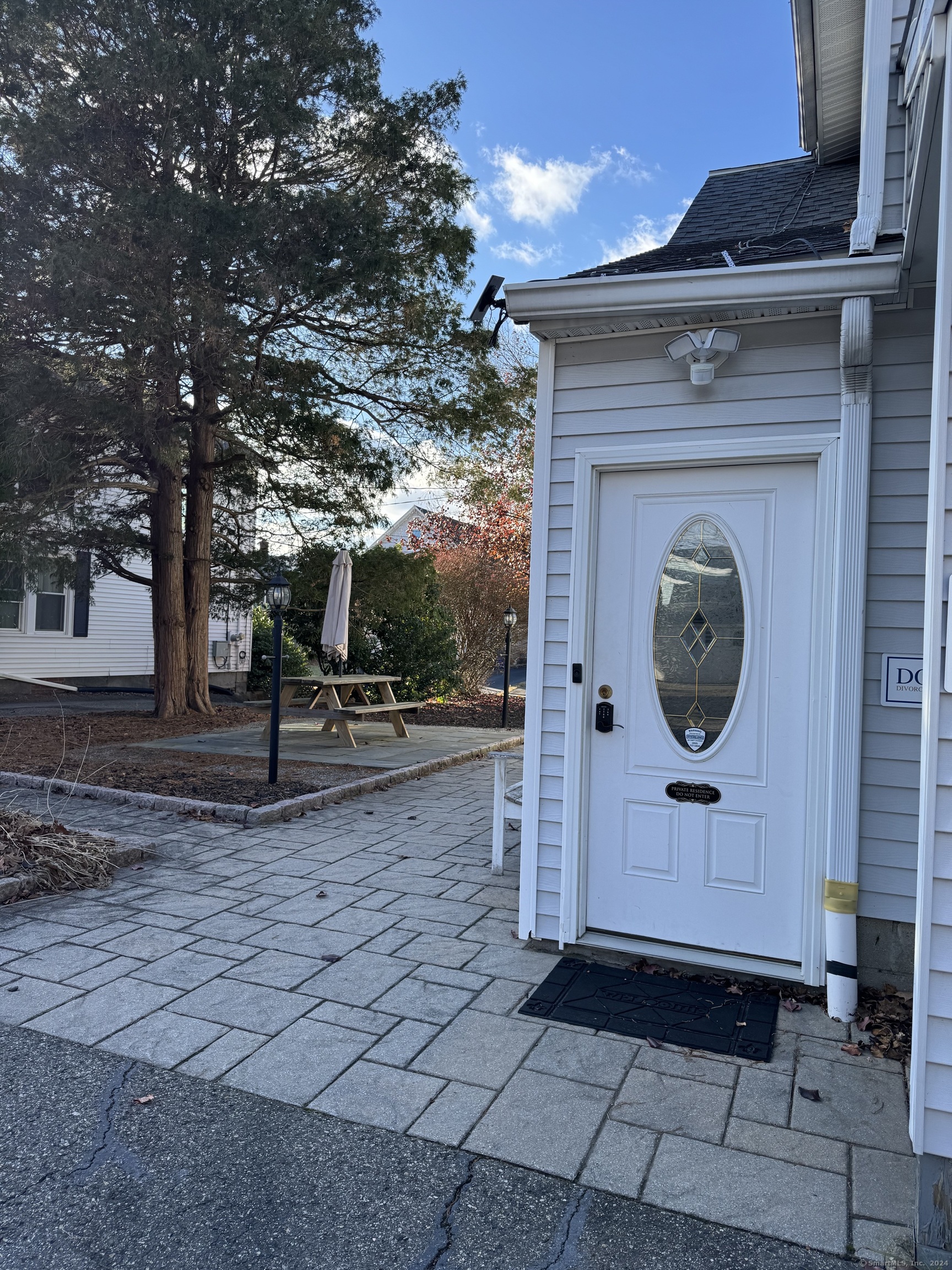 444 Prospect Street 2, Torrington, Connecticut - 2 Bedrooms  
1 Bathrooms  
6 Rooms - 