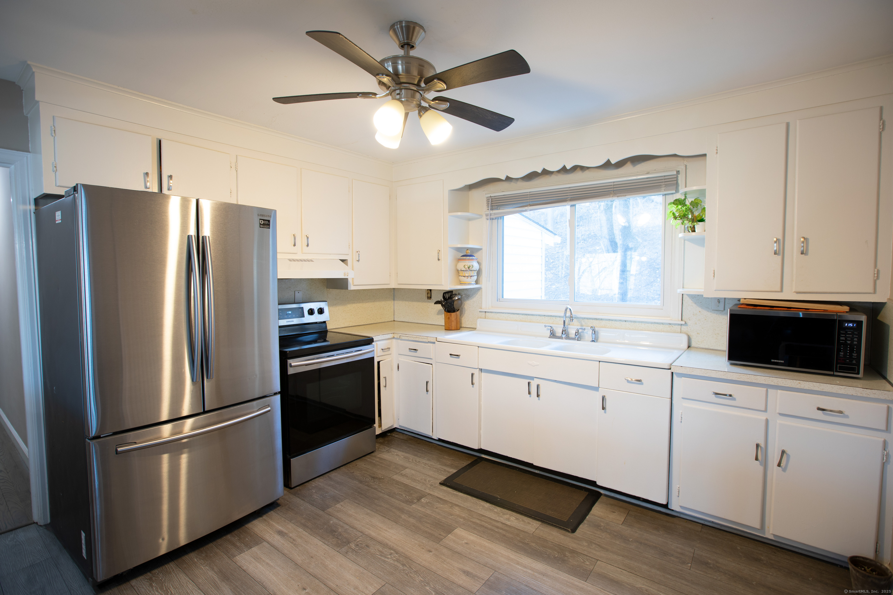 950 N High Street, East Haven, Connecticut image 3