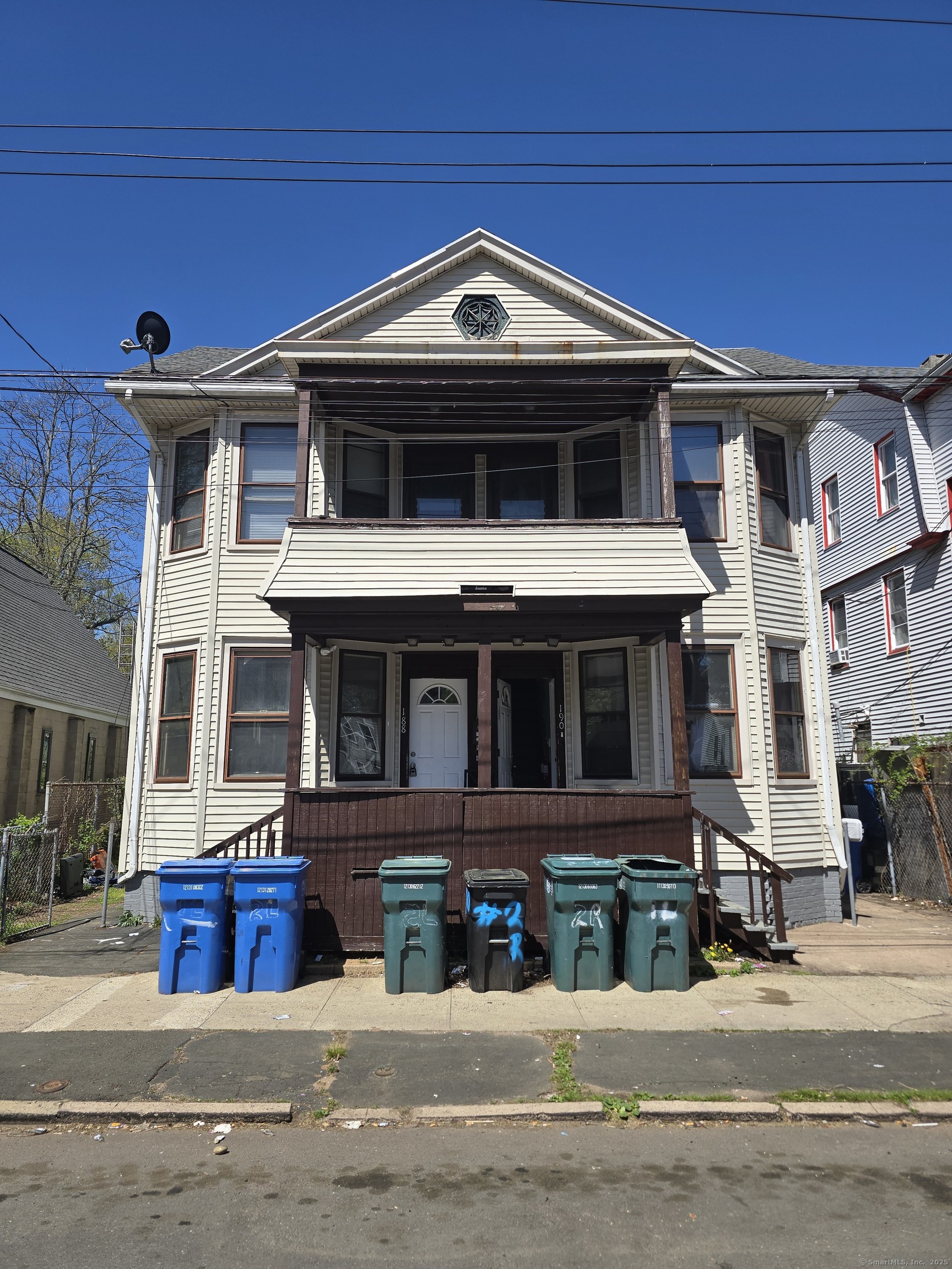 Property for Sale at Butler Street, Hamden, Connecticut - Bedrooms: 9 
Bathrooms: 4 
Rooms: 17  - $625,000