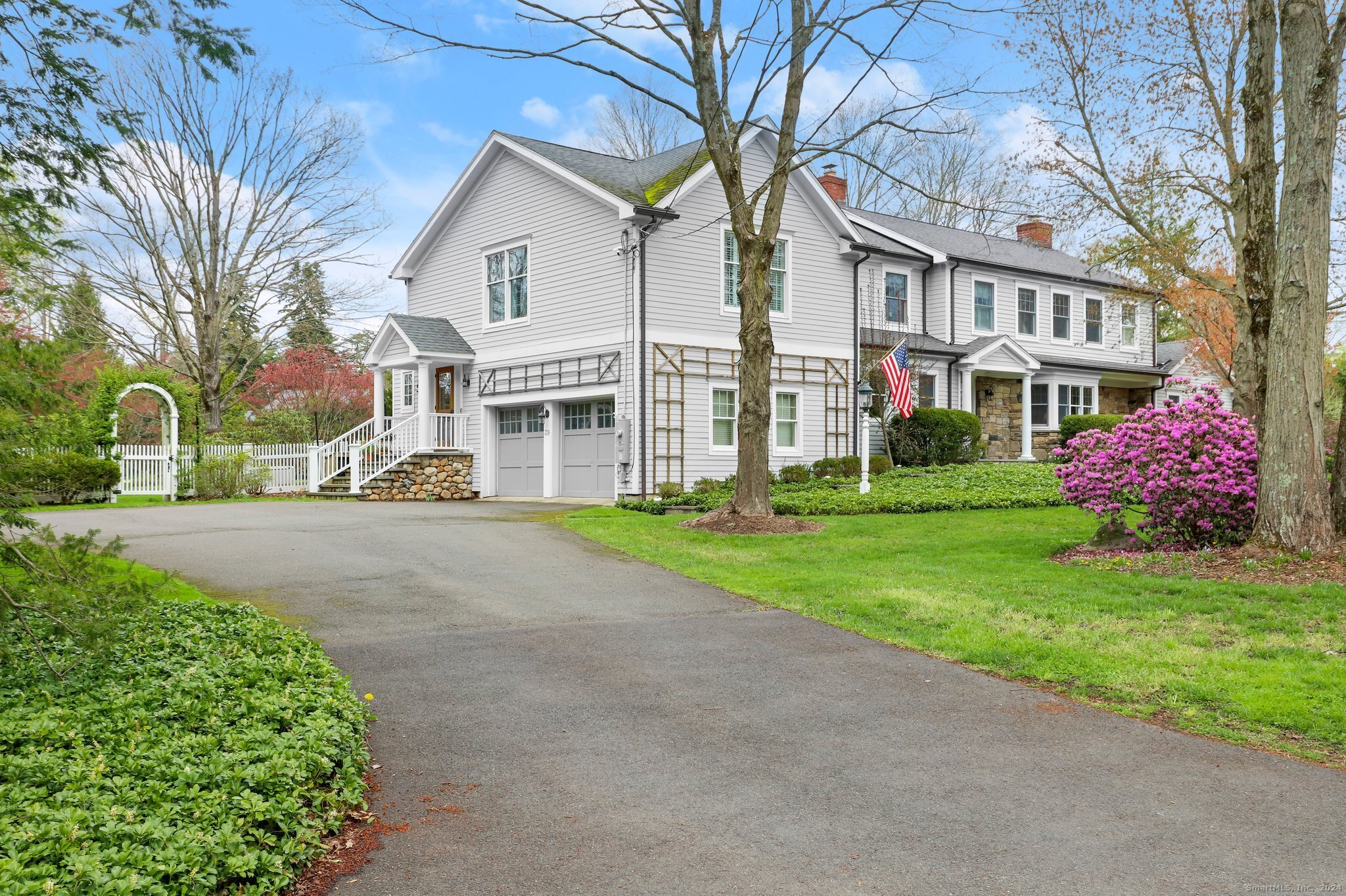 Photo 1 of 39 Parade Hill Lane, New Canaan, Connecticut, $2,930,000, Web #: 24012394