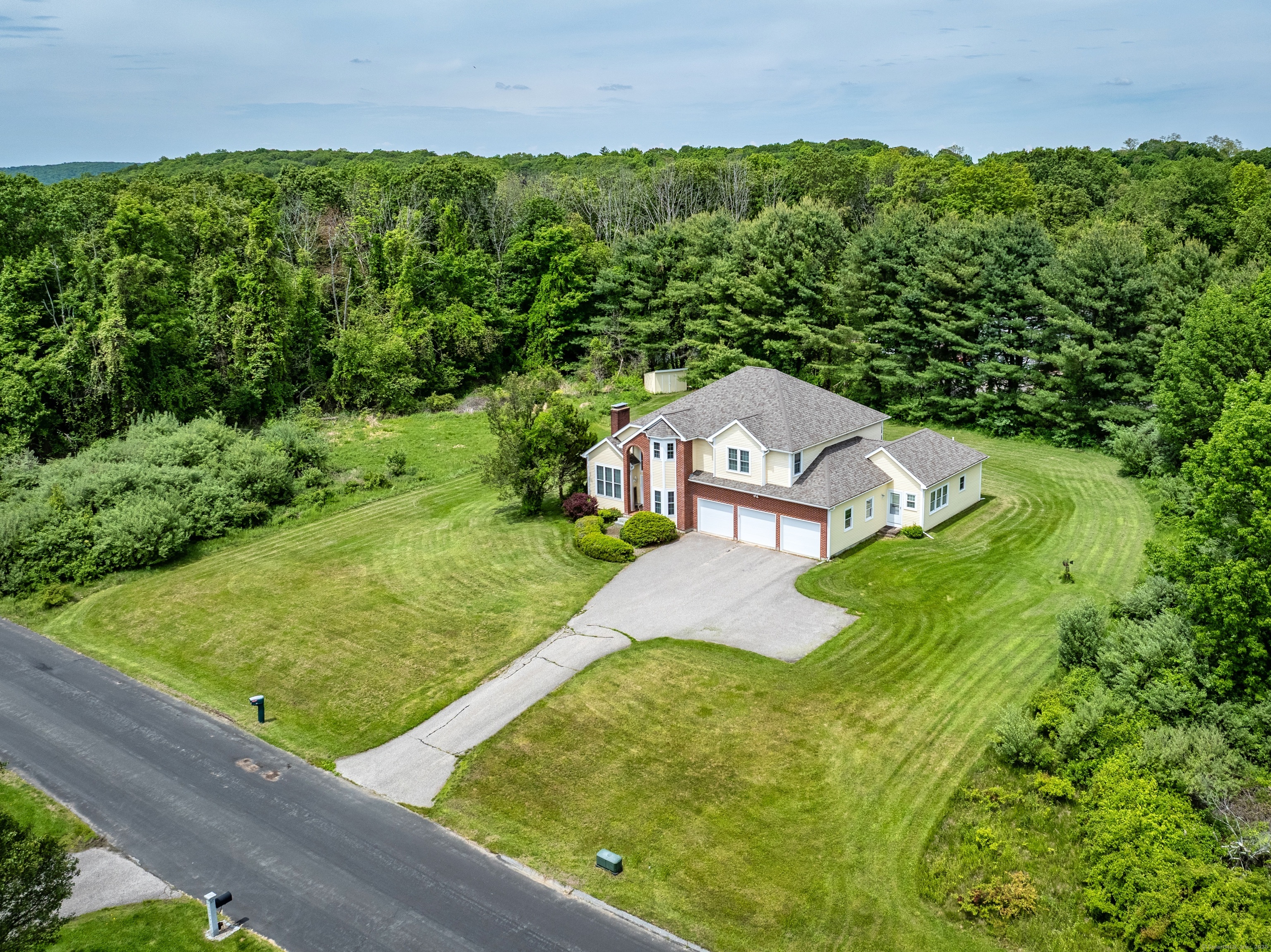 14 Fieldstone Drive