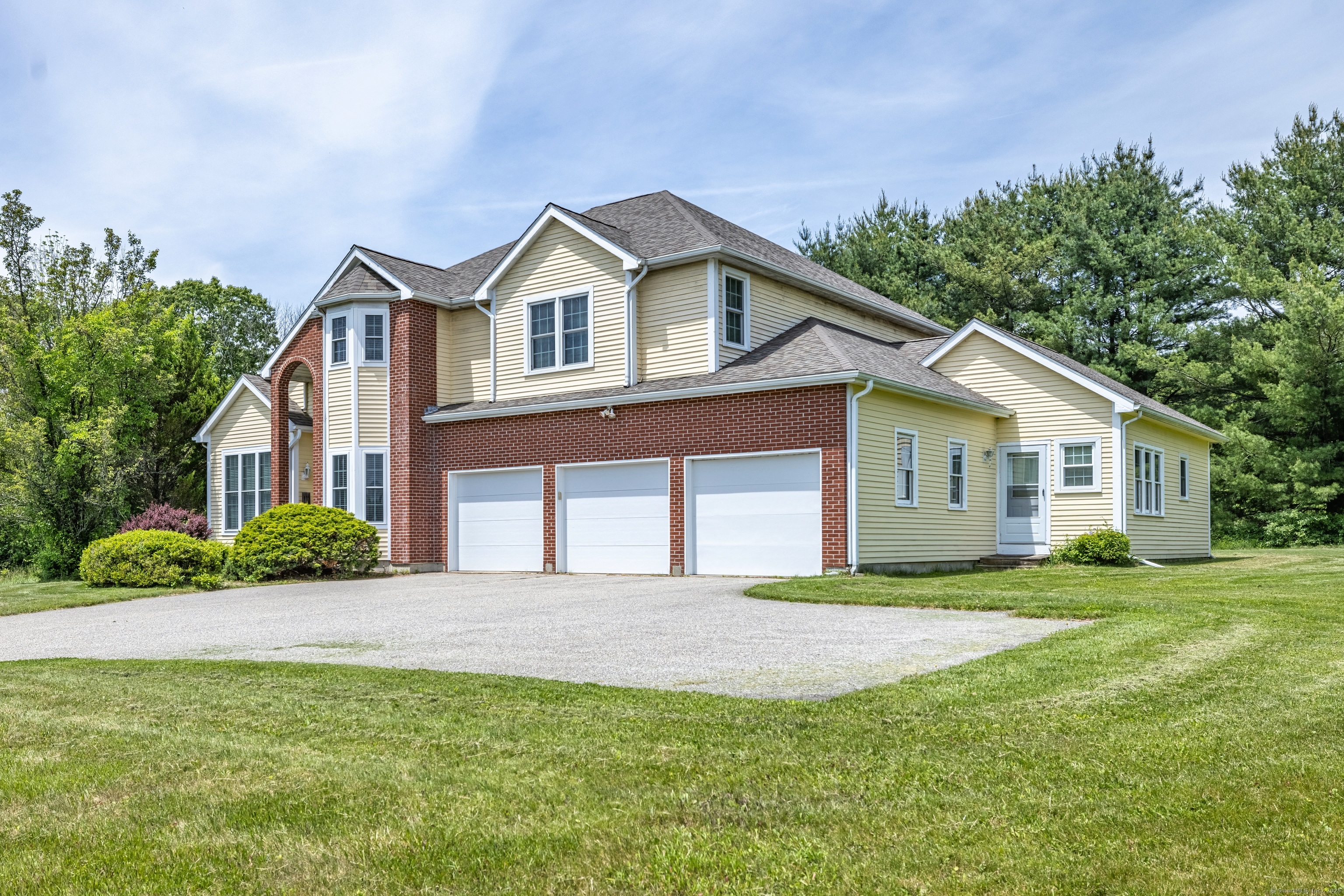 Property for Sale at Fieldstone Drive, Mansfield, Connecticut - Bedrooms: 5 
Bathrooms: 4 
Rooms: 10  - $658,000