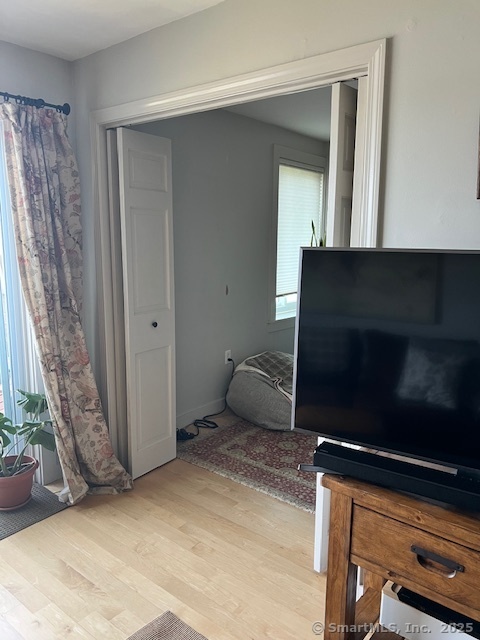 Stonington, Connecticut 06378, United States, 1 Bedroom Bedrooms, ,1 BathroomBathrooms,Residential,Active,166136