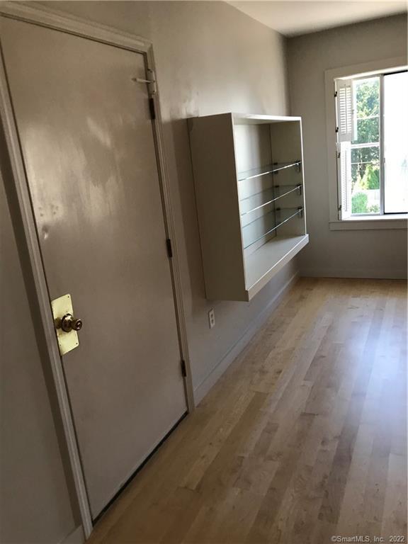 Stonington, Connecticut 06378, United States, 1 Bedroom Bedrooms, ,1 BathroomBathrooms,Residential,Active,166136