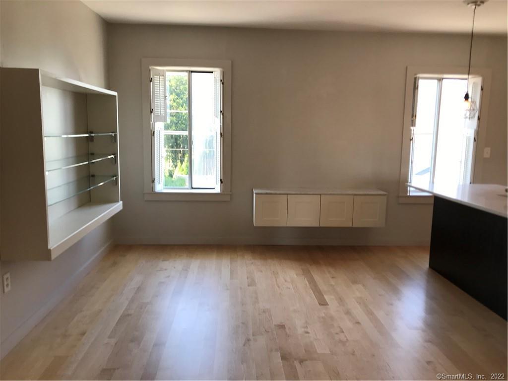 Stonington, Connecticut 06378, United States, 1 Bedroom Bedrooms, ,1 BathroomBathrooms,Residential,Active,166136