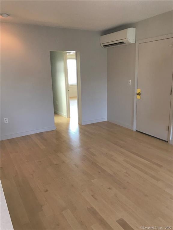 Stonington, Connecticut 06378, United States, 1 Bedroom Bedrooms, ,1 BathroomBathrooms,Residential,Active,166136