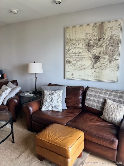 Stonington, Connecticut 06378, United States, 1 Bedroom Bedrooms, ,1 BathroomBathrooms,Residential,Active,166136