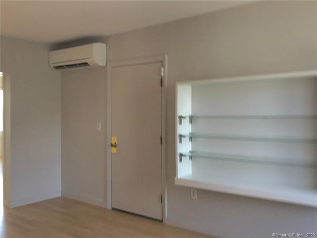 Stonington, Connecticut 06378, United States, 1 Bedroom Bedrooms, ,1 BathroomBathrooms,Residential,Active,166136