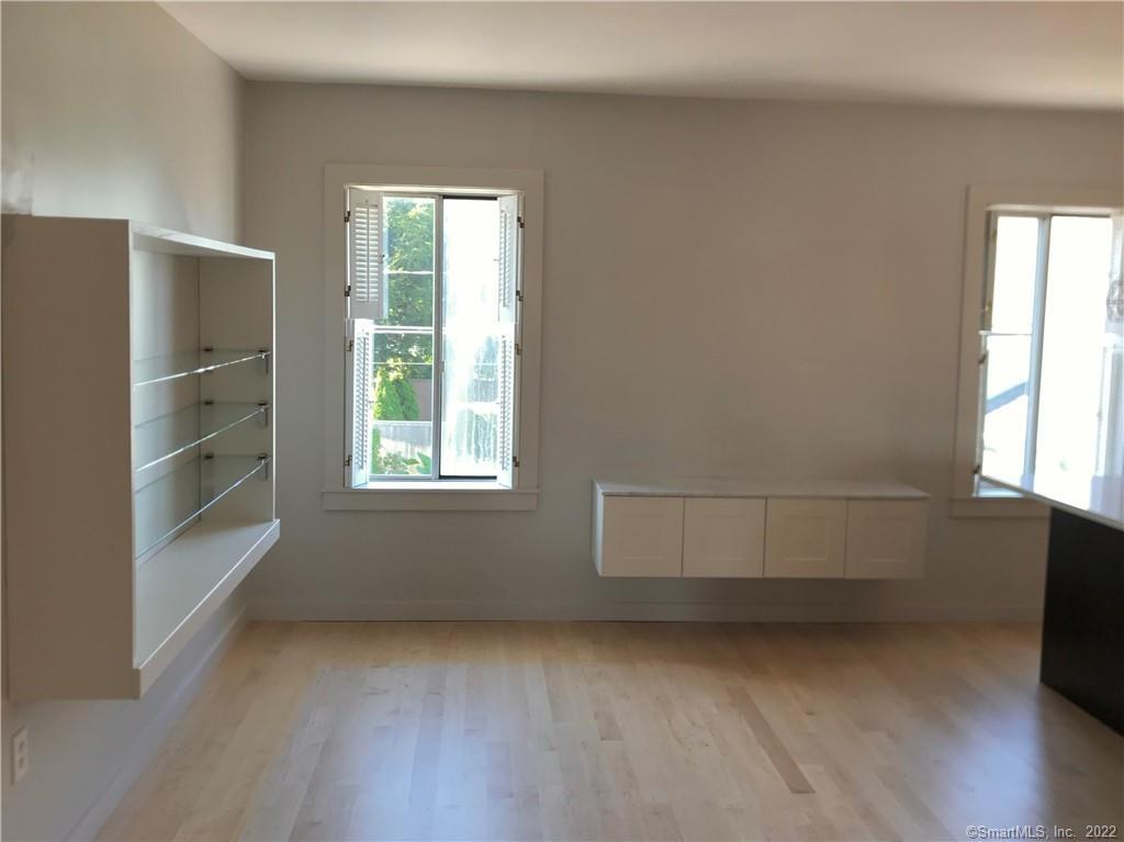 Stonington, Connecticut 06378, United States, 1 Bedroom Bedrooms, ,1 BathroomBathrooms,Residential,Active,166136