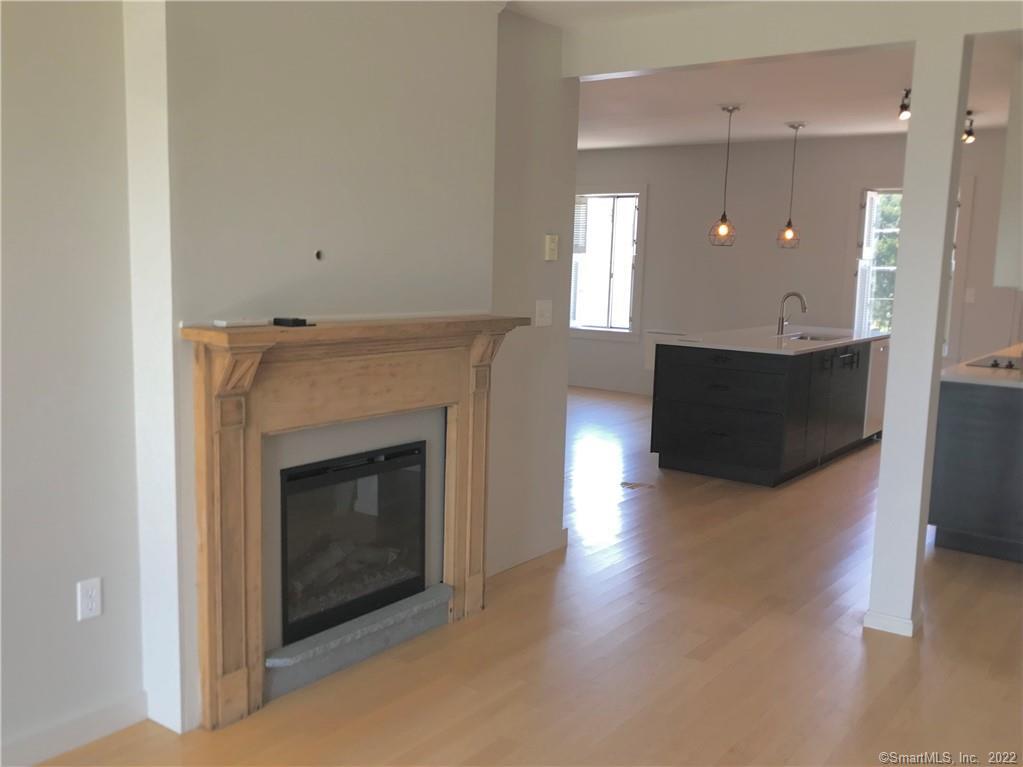 Stonington, Connecticut 06378, United States, 1 Bedroom Bedrooms, ,1 BathroomBathrooms,Residential,Active,166136