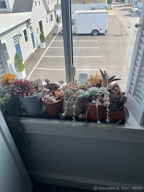 Stonington, Connecticut 06378, United States, 1 Bedroom Bedrooms, ,1 BathroomBathrooms,Residential,Active,166136