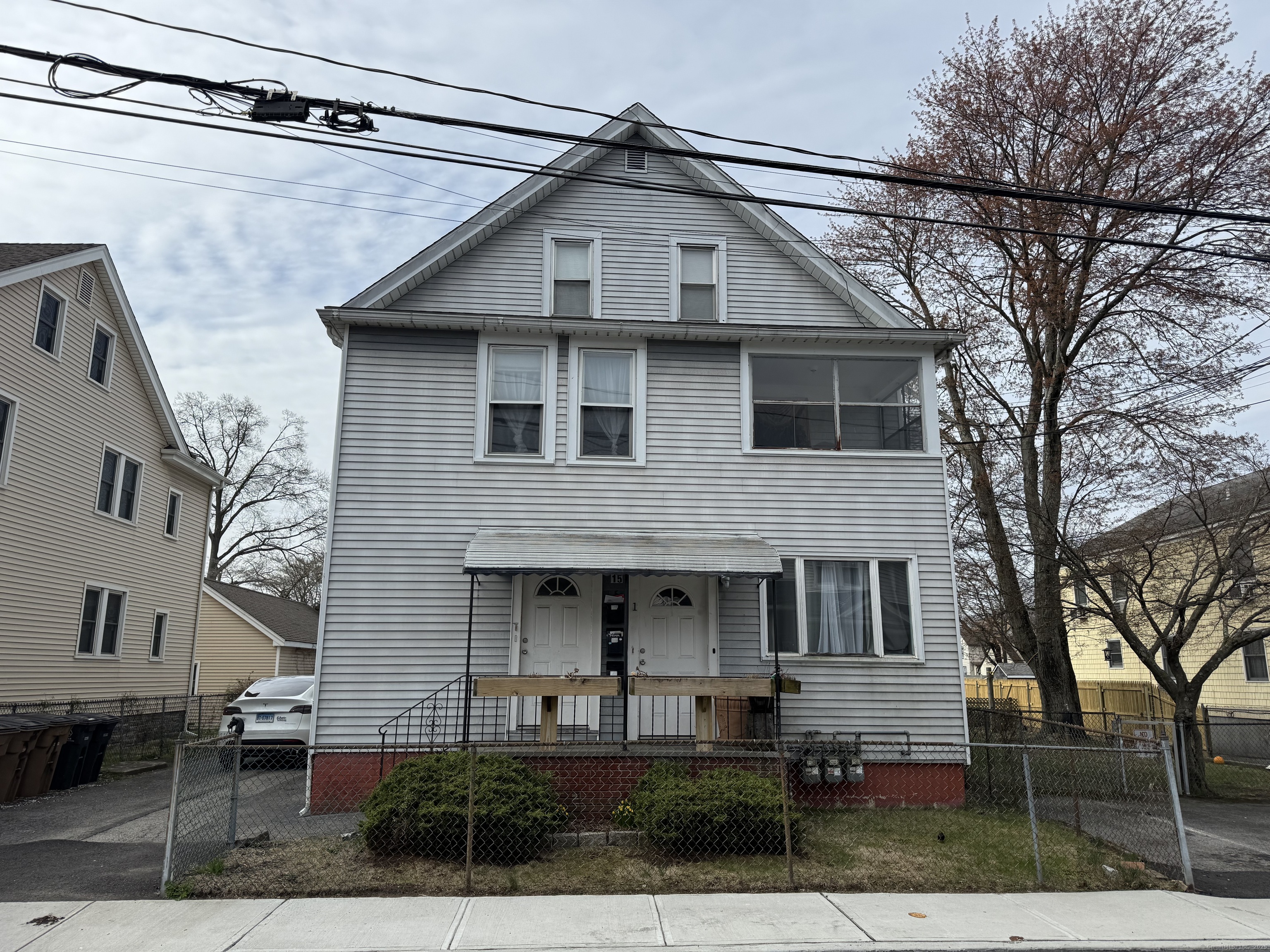 Rental Property at Rose Street 2, Stamford, Connecticut - Bedrooms: 3 
Bathrooms: 1 
Rooms: 7  - $3,500 MO.