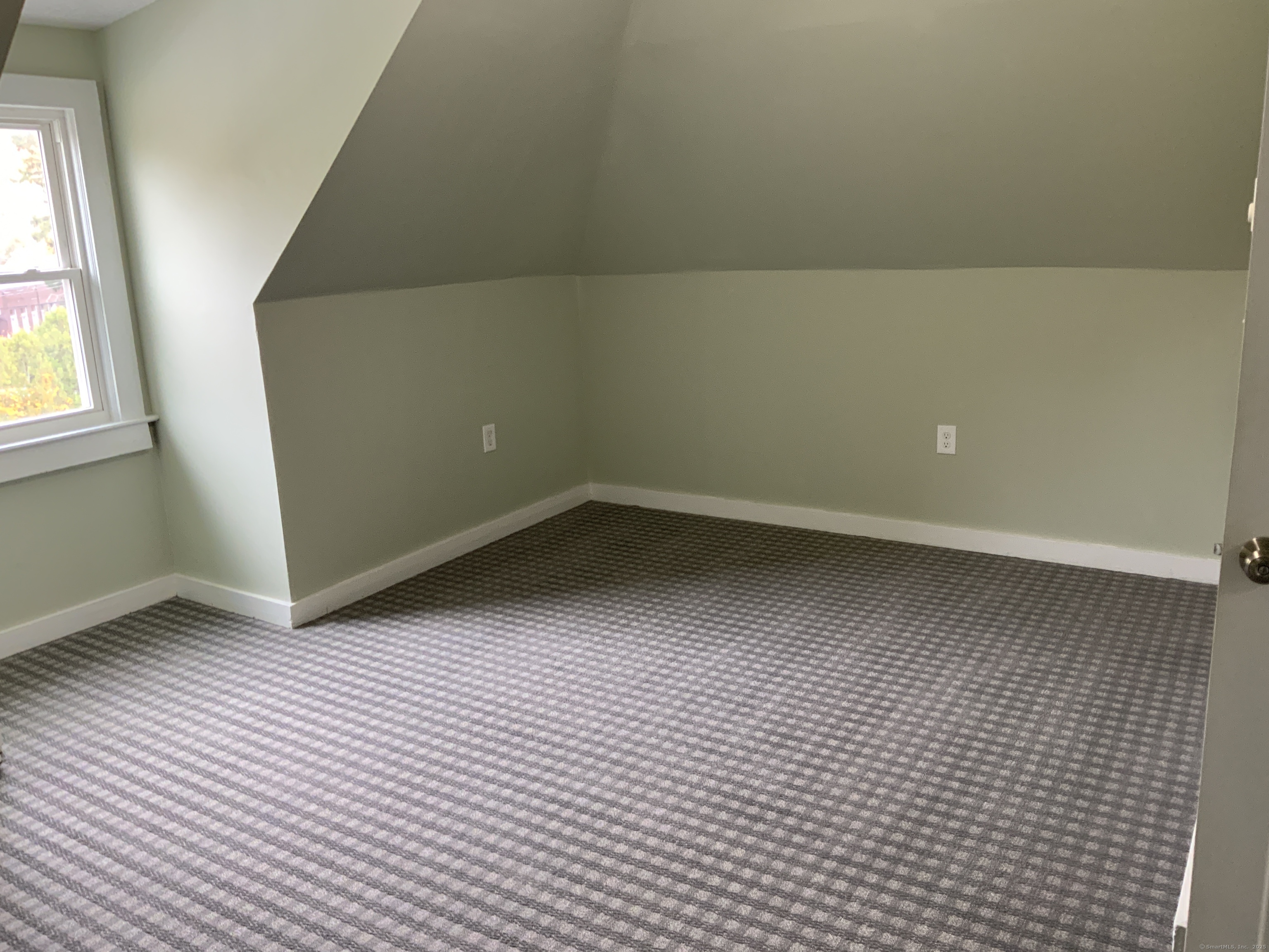 Norwich, Connecticut 06360, United States, 2 Bedrooms Bedrooms, ,1 BathroomBathrooms,Residential,Active,237773