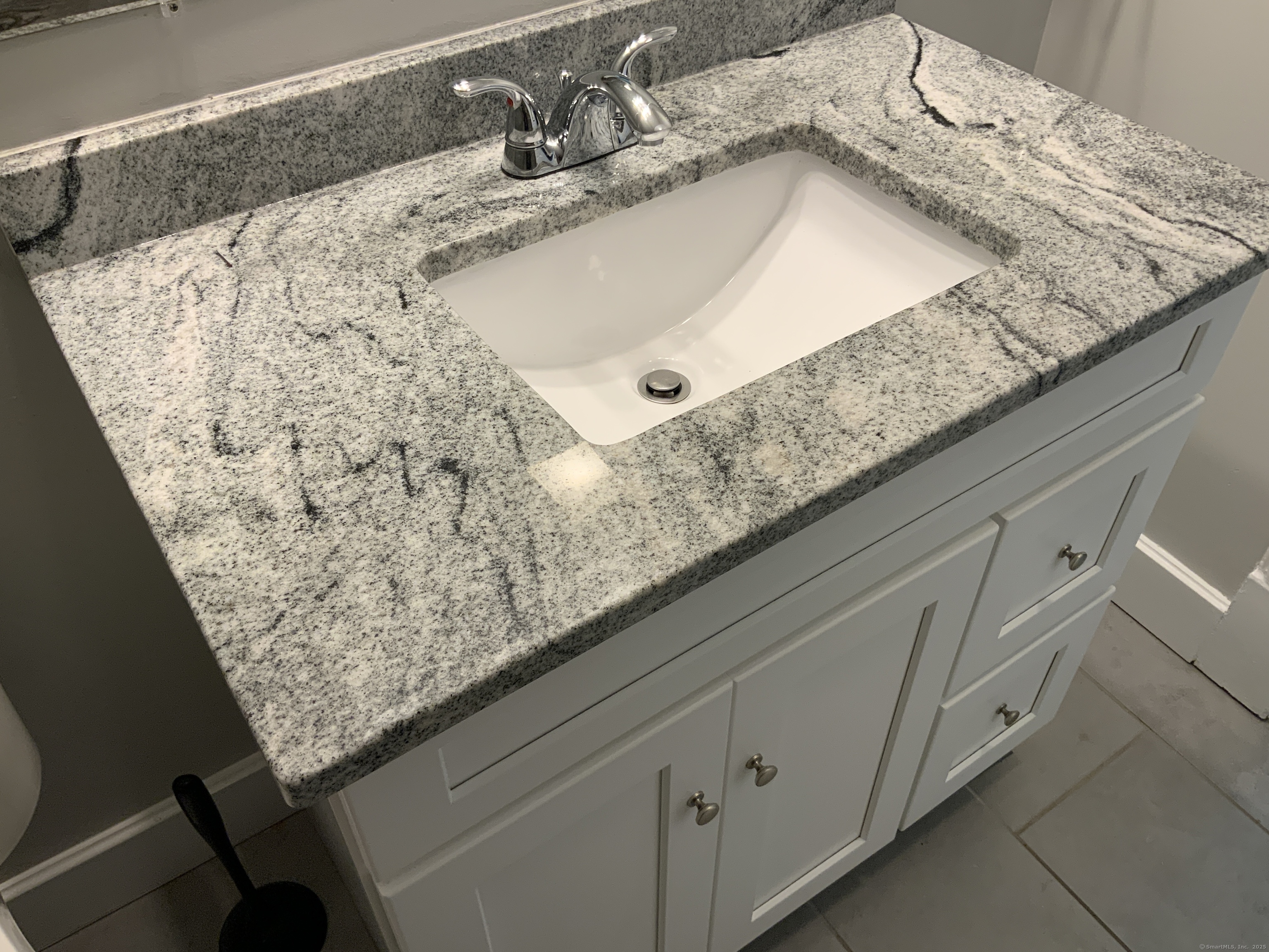 Norwich, Connecticut 06360, United States, 2 Bedrooms Bedrooms, ,1 BathroomBathrooms,Residential,Active,237773