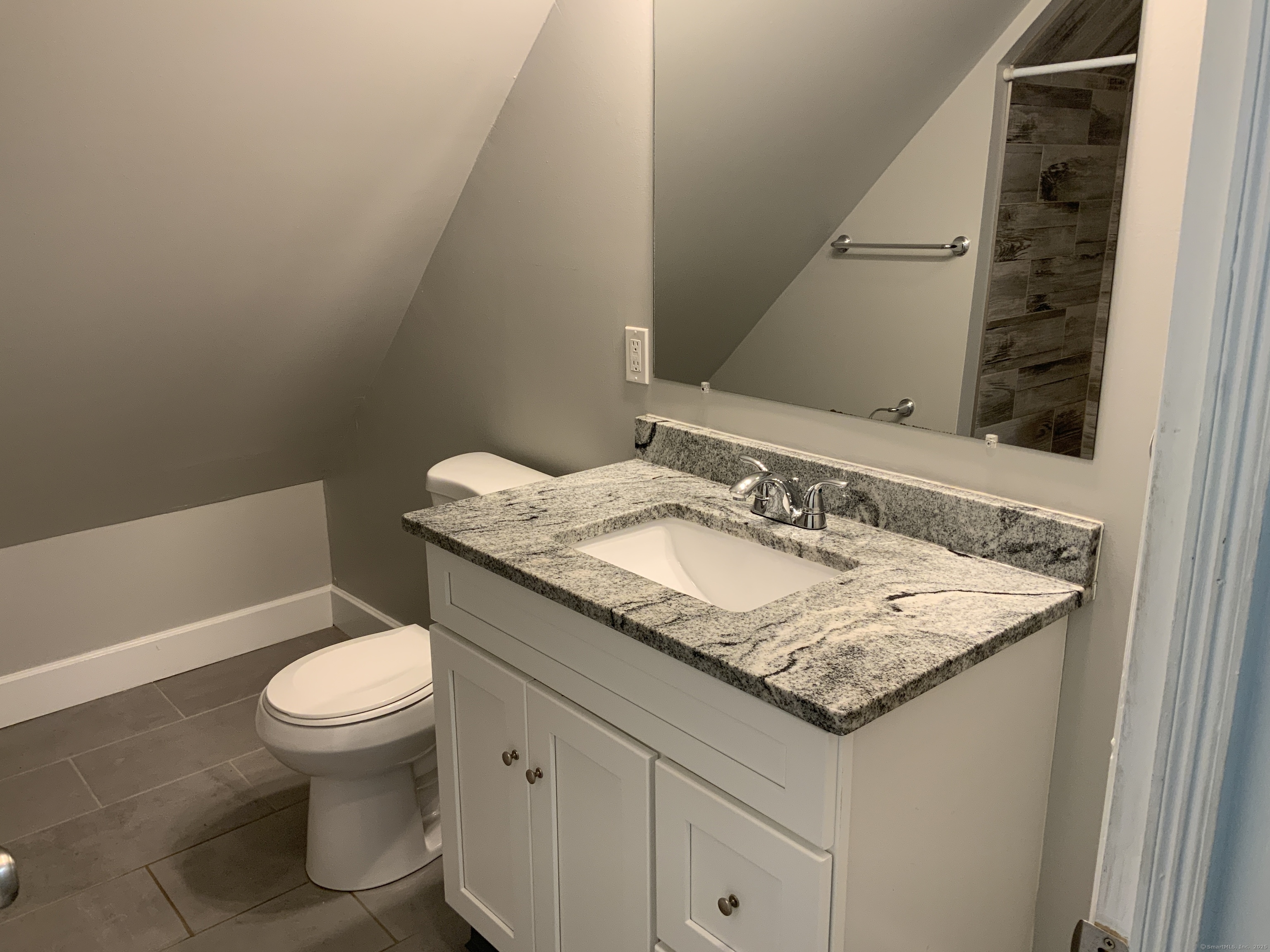 Norwich, Connecticut 06360, United States, 2 Bedrooms Bedrooms, ,1 BathroomBathrooms,Residential,Active,237773