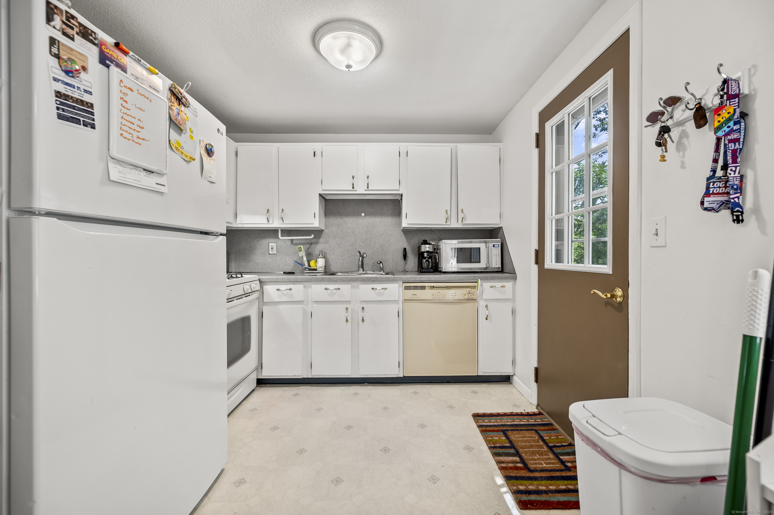 33 Glen Eagle Drive