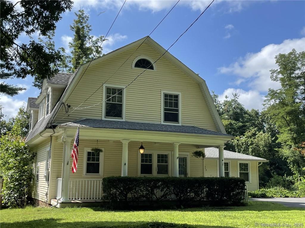 Deer Park Road, Simsbury, Connecticut - 4 Bedrooms  
2 Bathrooms  
8 Rooms - 
