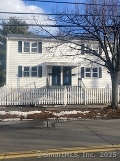 S Cherry Street, Wallingford, Connecticut - 2 Bedrooms  
1 Bathrooms  
5 Rooms - 