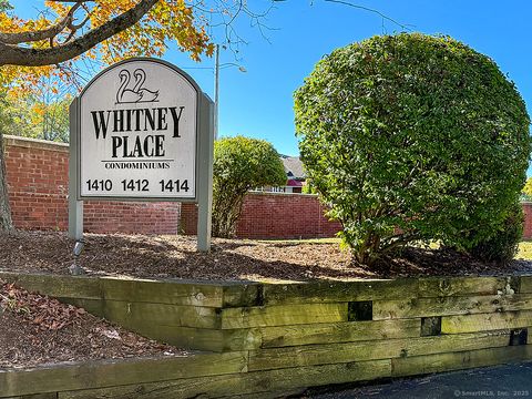 Photo of 1410 Whitney Avenue #E2, Hamden, CT 06517 (MLS # 24133621)