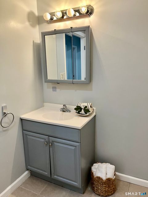 Tiny photo for 2062 Main Street #B2, Hartford, CT 06120 (MLS # 24168834)