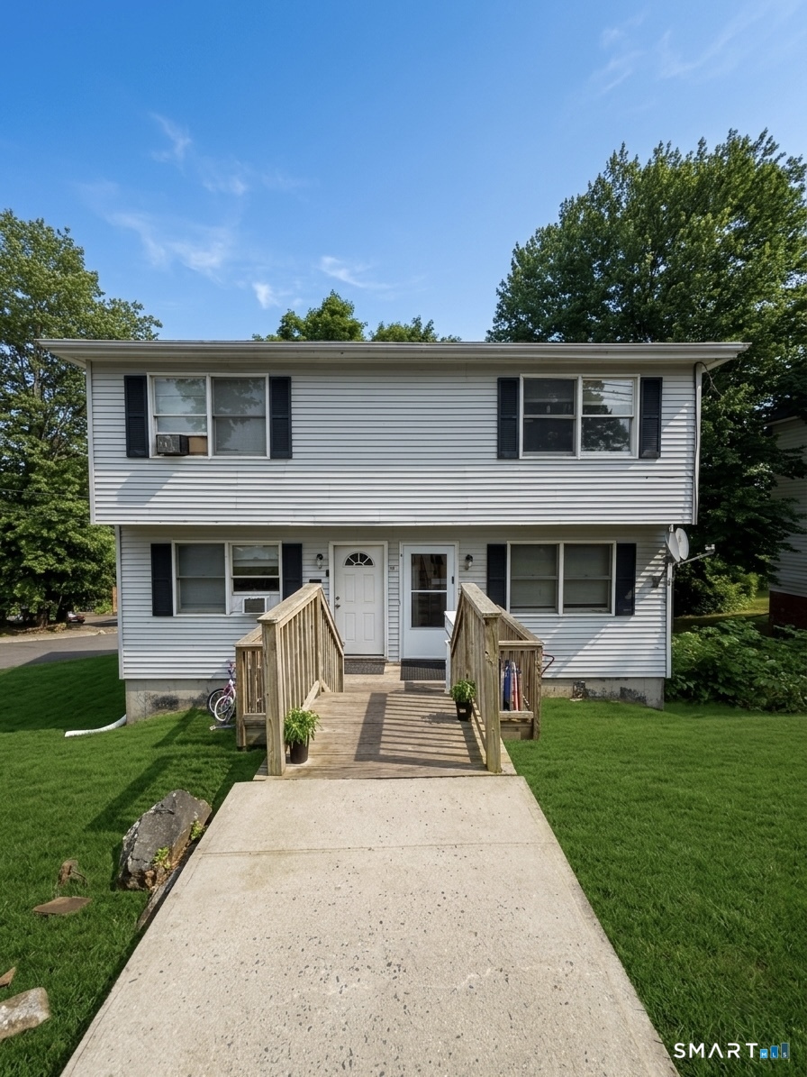 106 Howard Avenue R