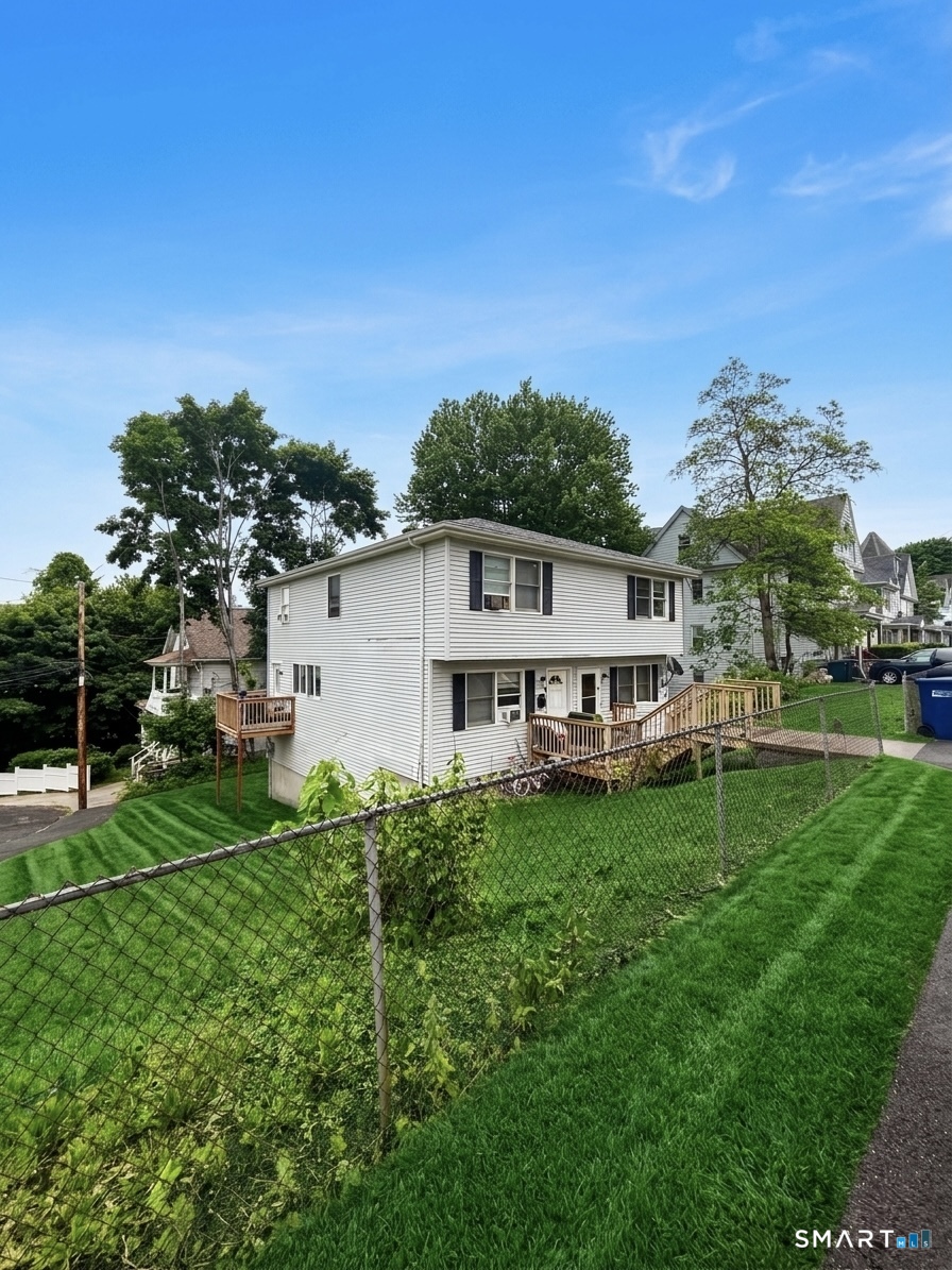 106 Howard Avenue R