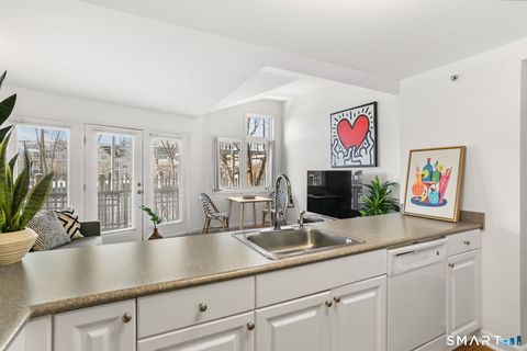 Tiny photo for 3250 Fairfield Avenue #APT 302, Bridgeport, CT 06605 (MLS # 24145480)