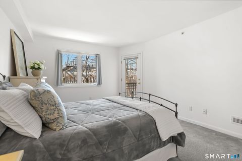 Tiny photo for 3250 Fairfield Avenue #APT 302, Bridgeport, CT 06605 (MLS # 24145480)