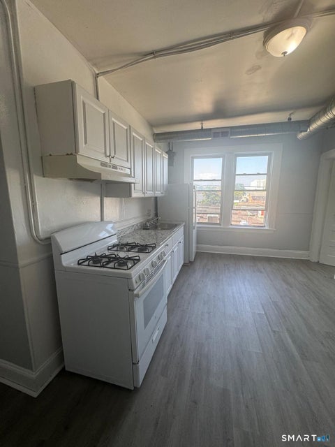 Multifamily For Rent - 159 Charles Street #3<br/> Bridgeport, CT 06606