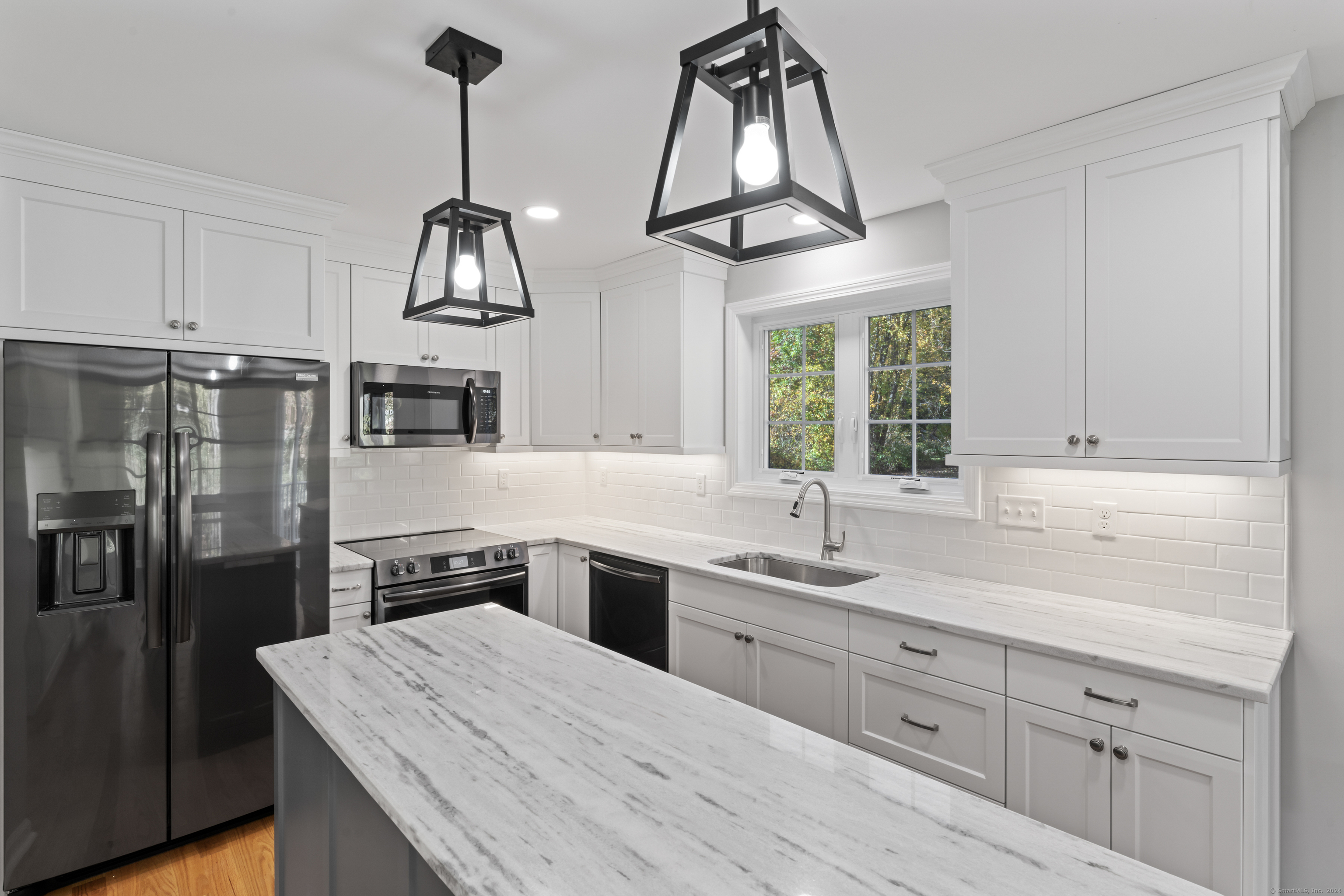207 Crystal Lake Road, Middletown, Connecticut image 17