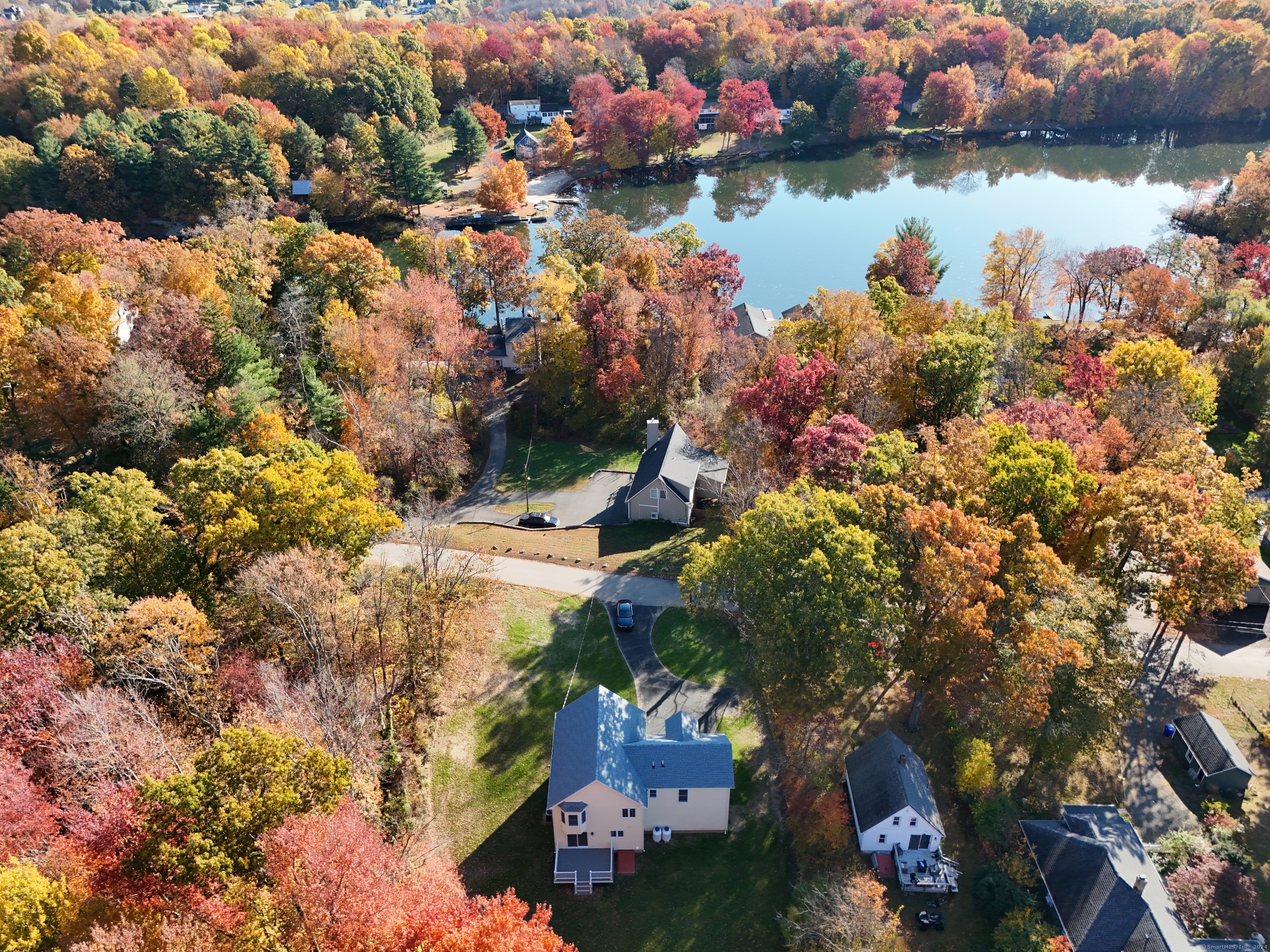 207 Crystal Lake Road, Middletown, Connecticut image 7