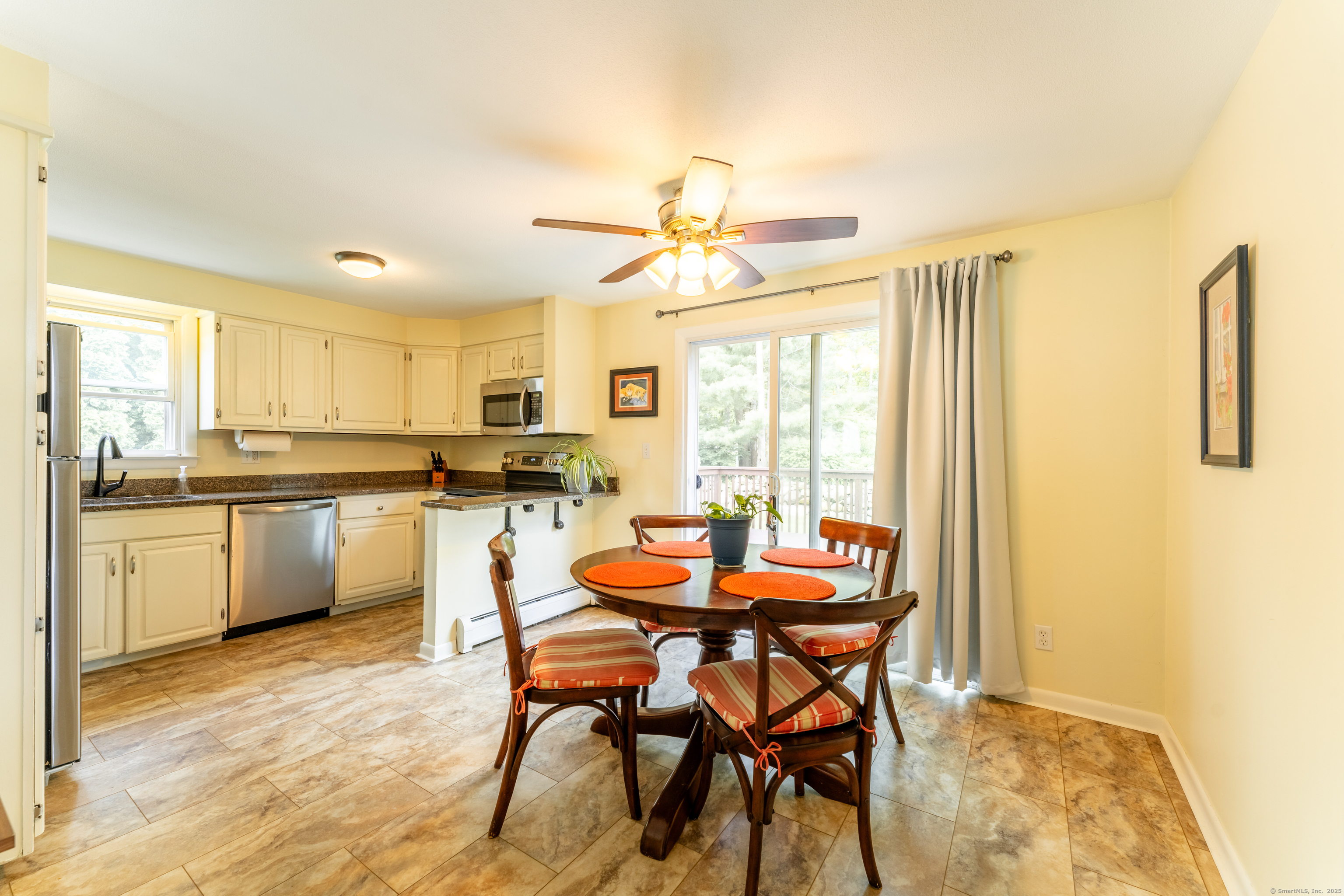 25 Meadow Wood Drive, North Stonington, Connecticut image 18