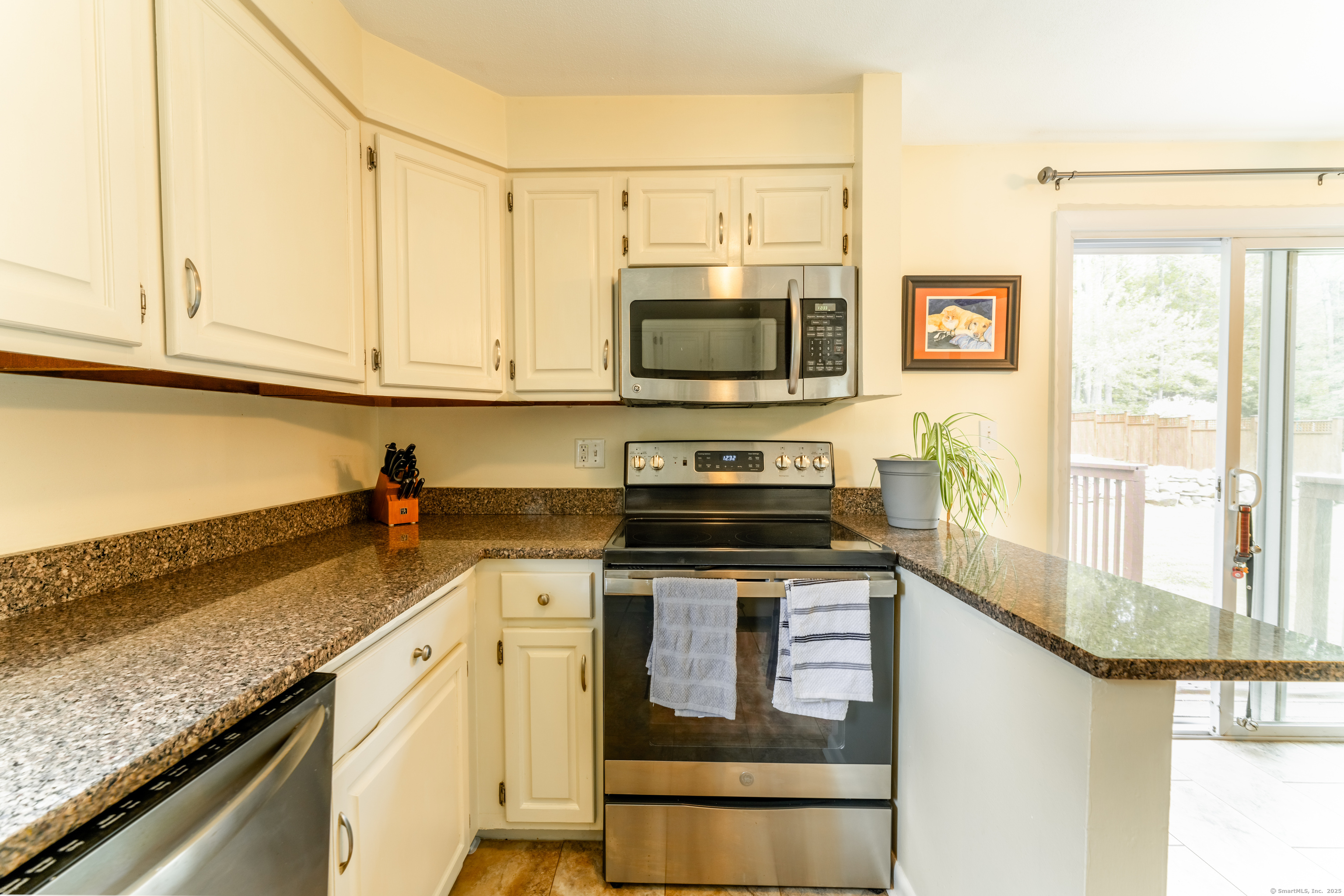 25 Meadow Wood Drive, North Stonington, Connecticut image 20