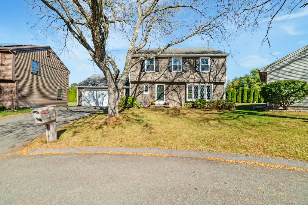 Photo of 30 Tunxis Circle, Meriden, CT 06450 (MLS # 24133119)