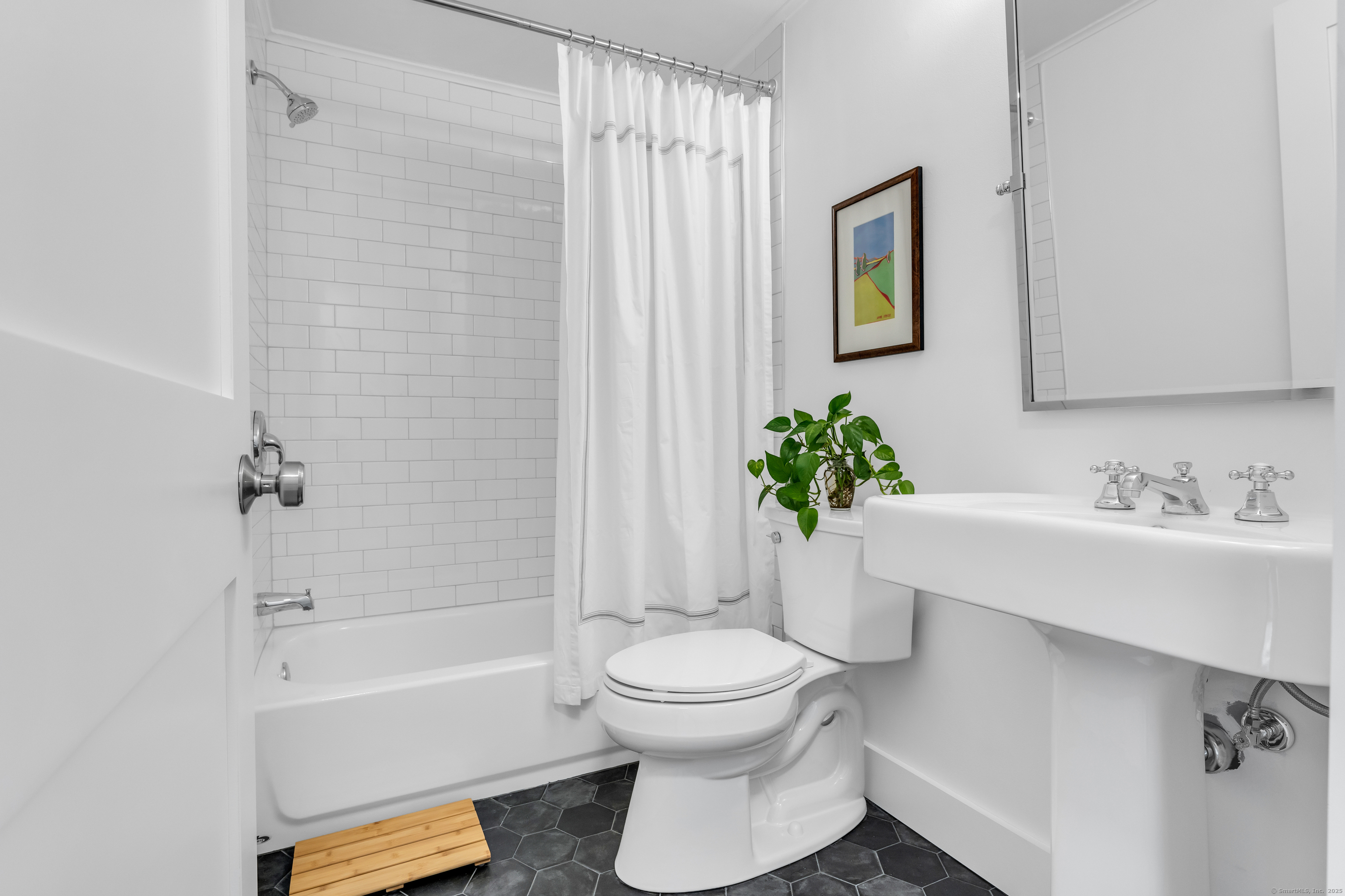 55 Woodland Road, Madison, Connecticut image 17