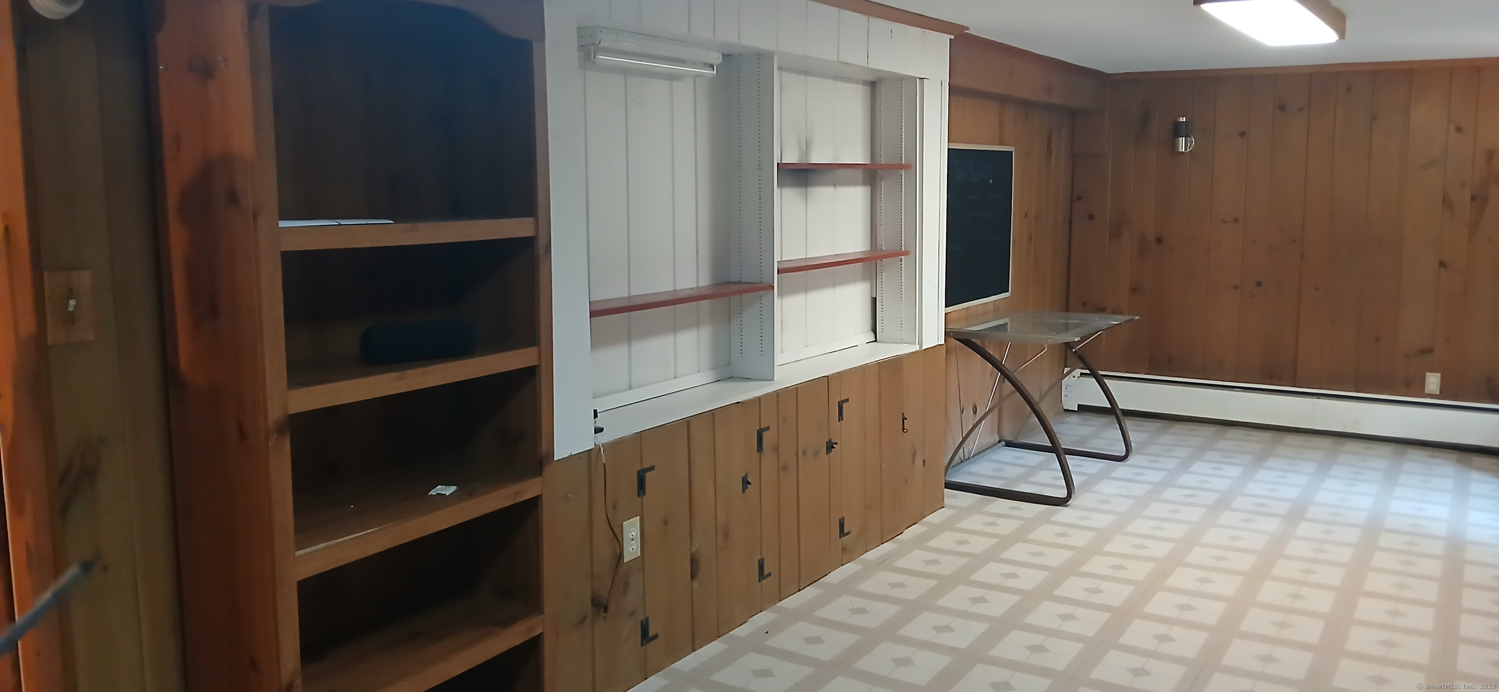 Canton, Connecticut 06019, United States, 2 Bedrooms Bedrooms, ,1 BathroomBathrooms,Residential,Active,146616