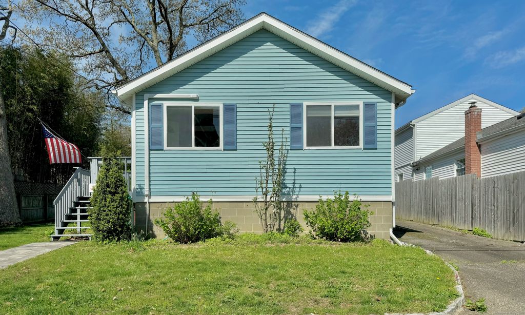 Photo of 46 East Avenue, Milford, CT 06460 (MLS # 24162990)