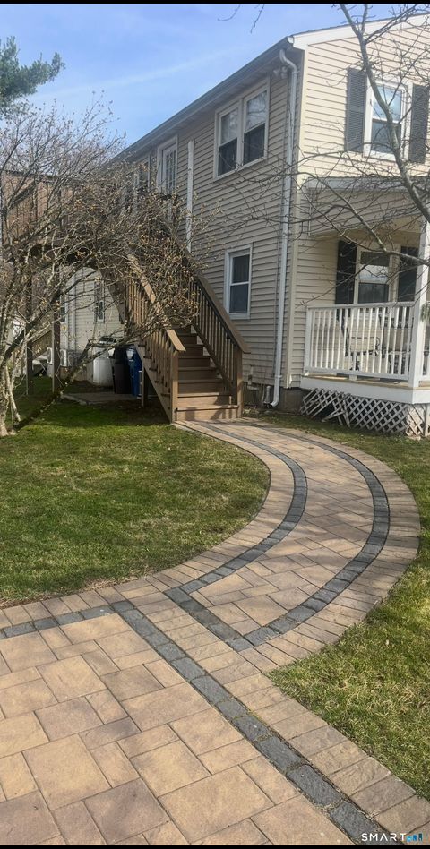 Photo of 46 Mohawk Drive, Farmington, CT 06085 (MLS # 24158115)