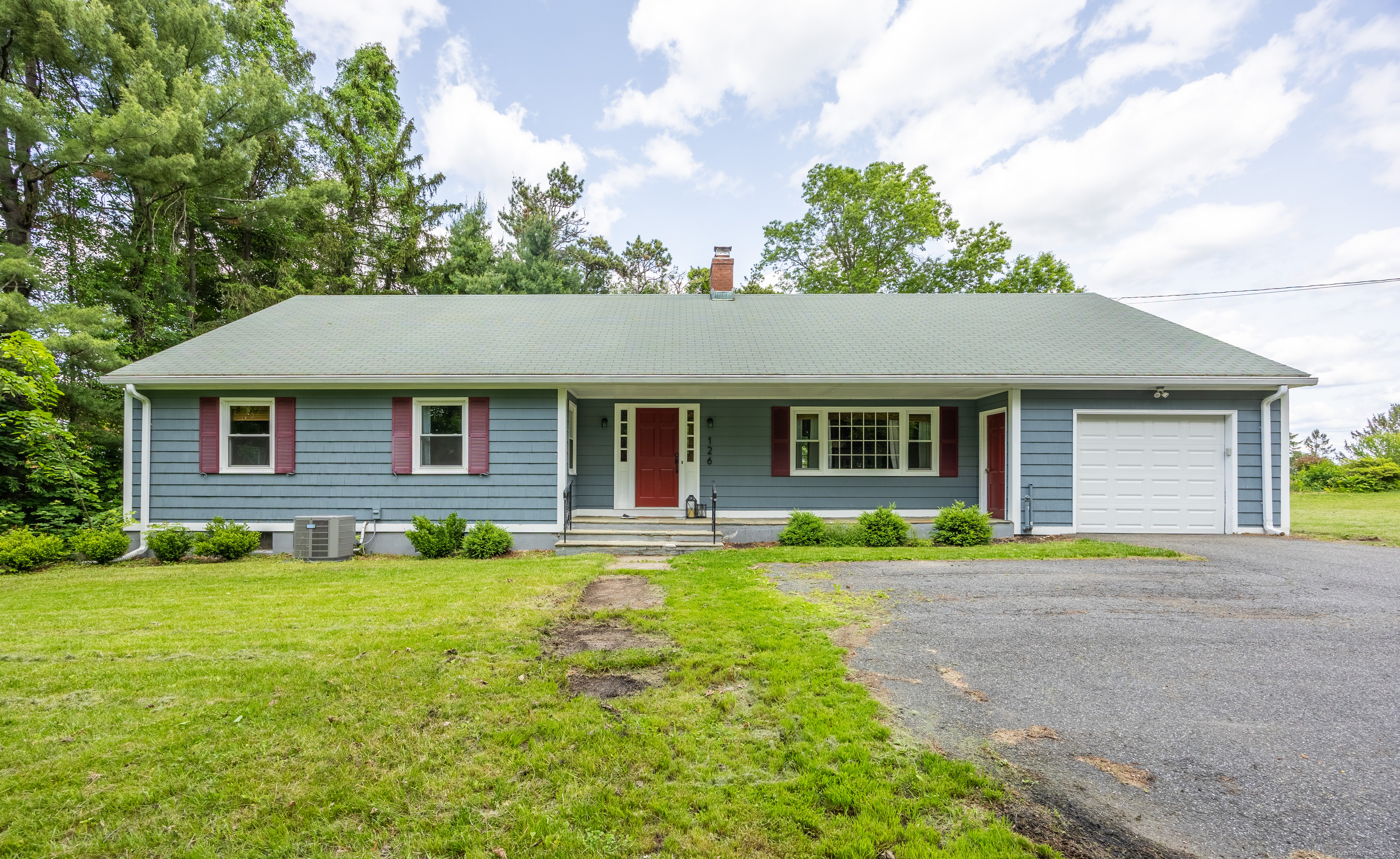 Property for Sale at Newfield Street, Middletown, Connecticut - Bedrooms: 3 
Bathrooms: 2 
Rooms: 6  - $369,999