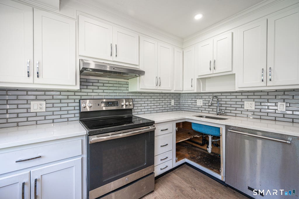 Photo of 36 W Norwalk Road, Norwalk, CT 06850 (MLS # 24194599)