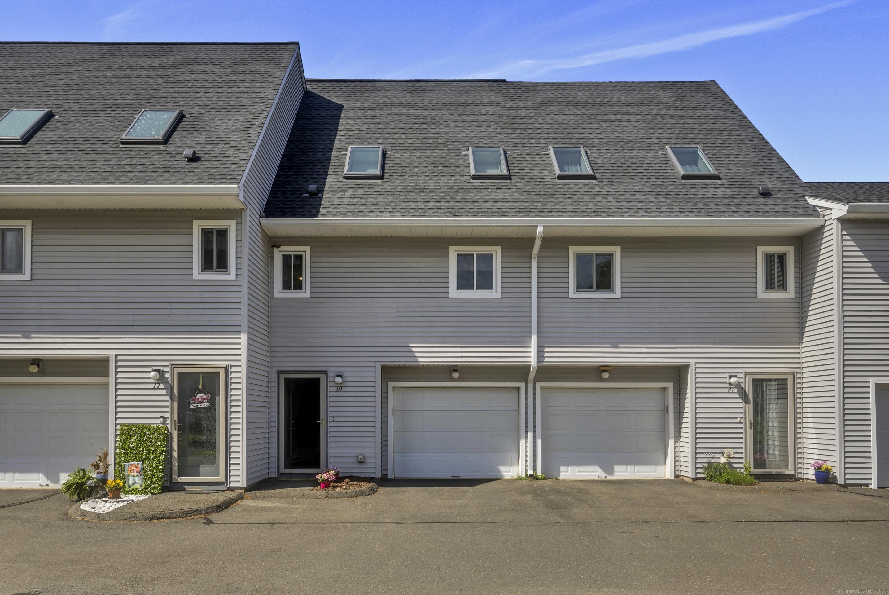 19 Chelsea Lane #19, East Granby, Connecticut image 1