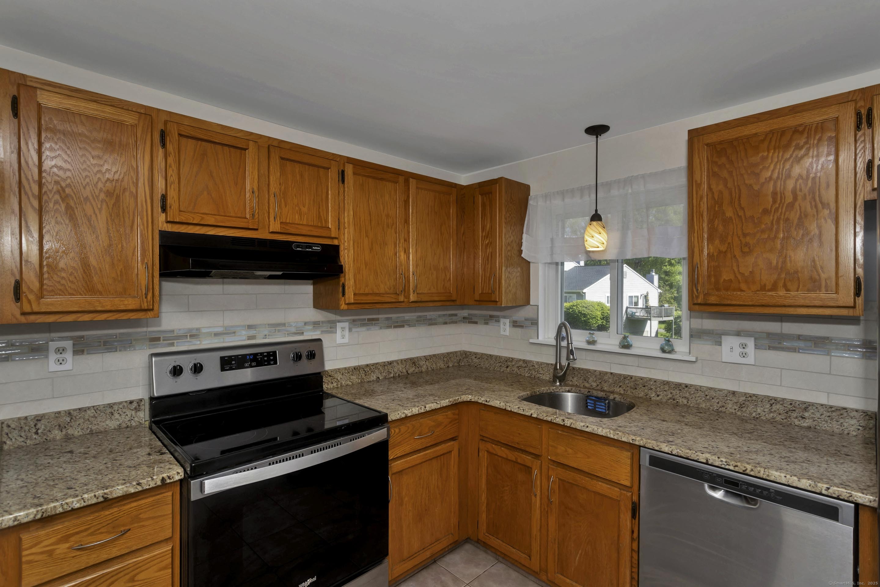 19 Chelsea Lane #19, East Granby, Connecticut image 7
