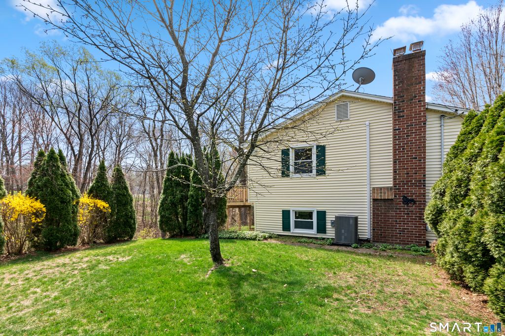 Photo of 22 Settler Circle, Windsor, CT 06095 (MLS # 24163639)