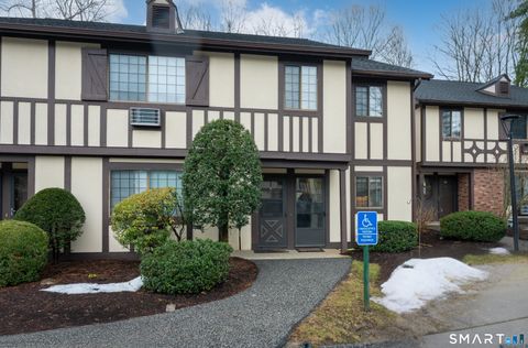 Condo For Sale - 11 Eden Court #11<br/> Brookfield, CT 06804