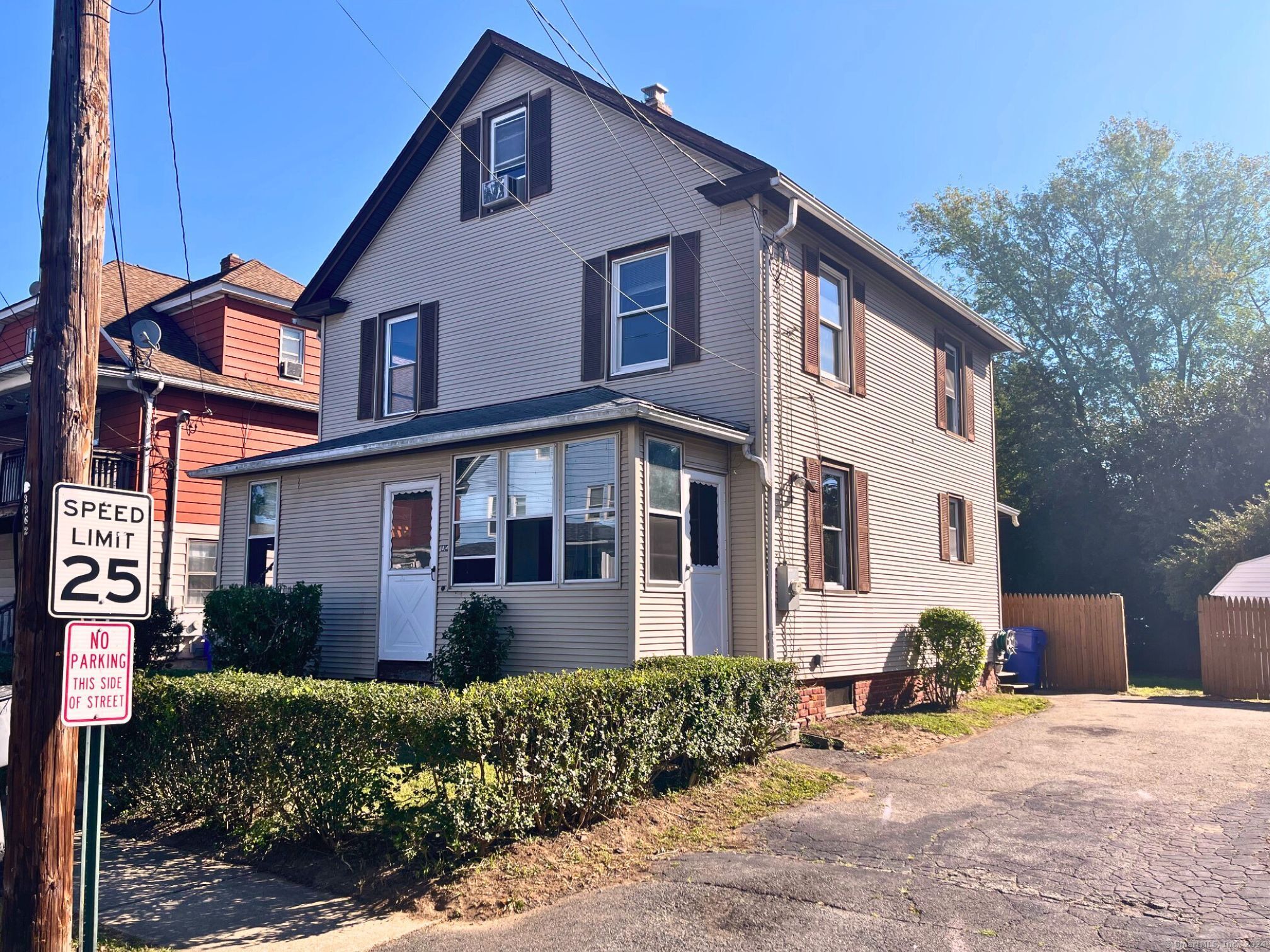 Property for Sale at 84 Windsor Street, Enfield, Connecticut - Bedrooms: 3 
Bathrooms: 2 
Rooms: 6  - $189,900