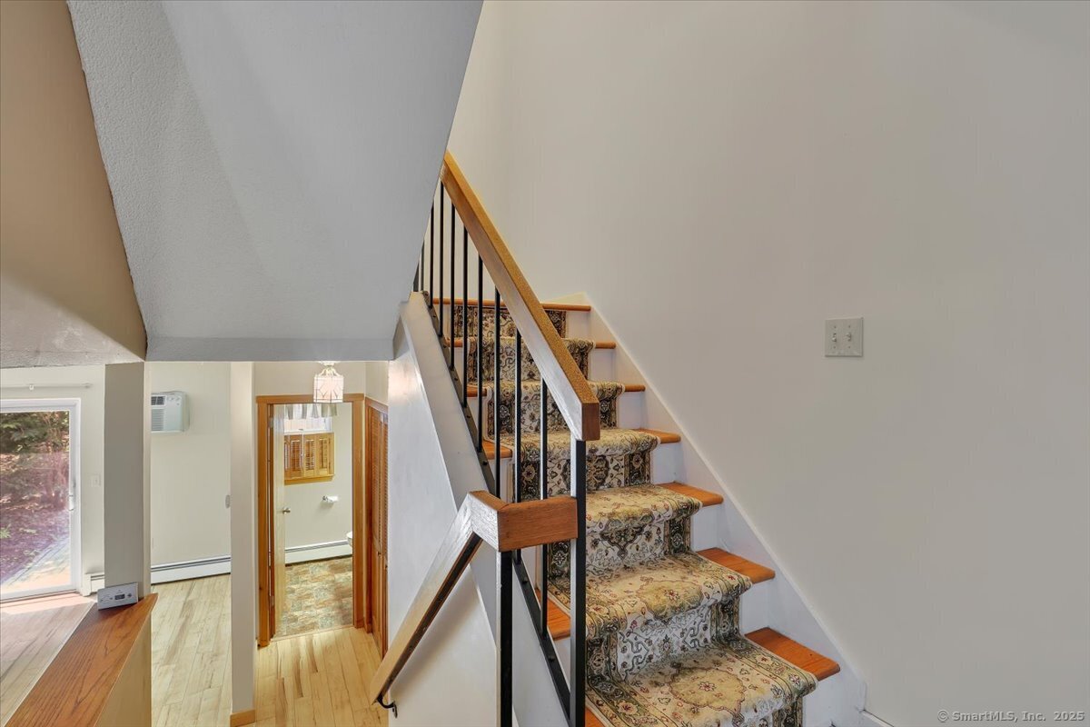 60 Old Town Road 14