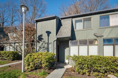 Tiny photo for 123 Old Belden Hill Road #APT 15, Norwalk, CT 06850 (MLS # 24141258)