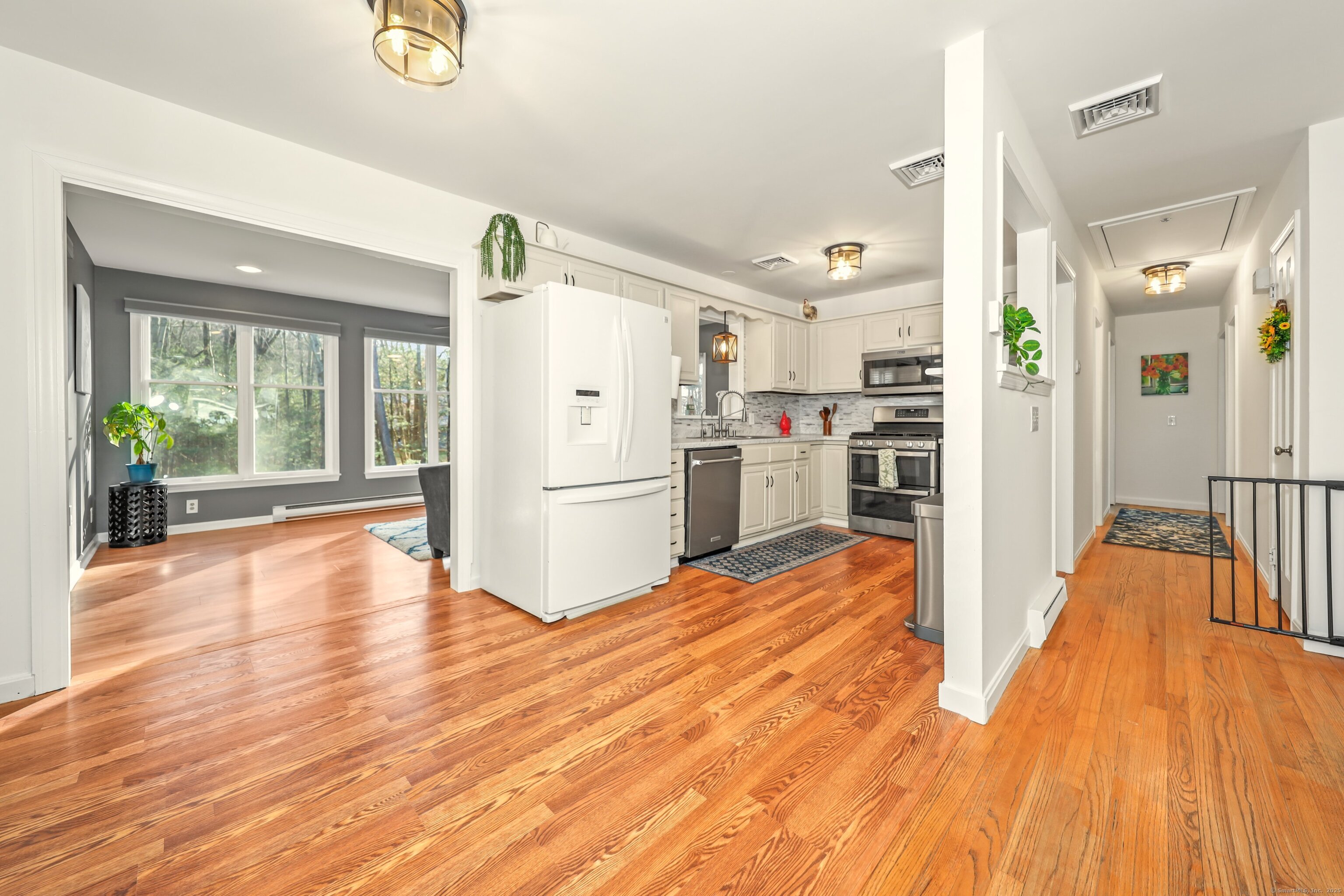 29 E Cotton Hill Road, New Hartford, Connecticut image 9