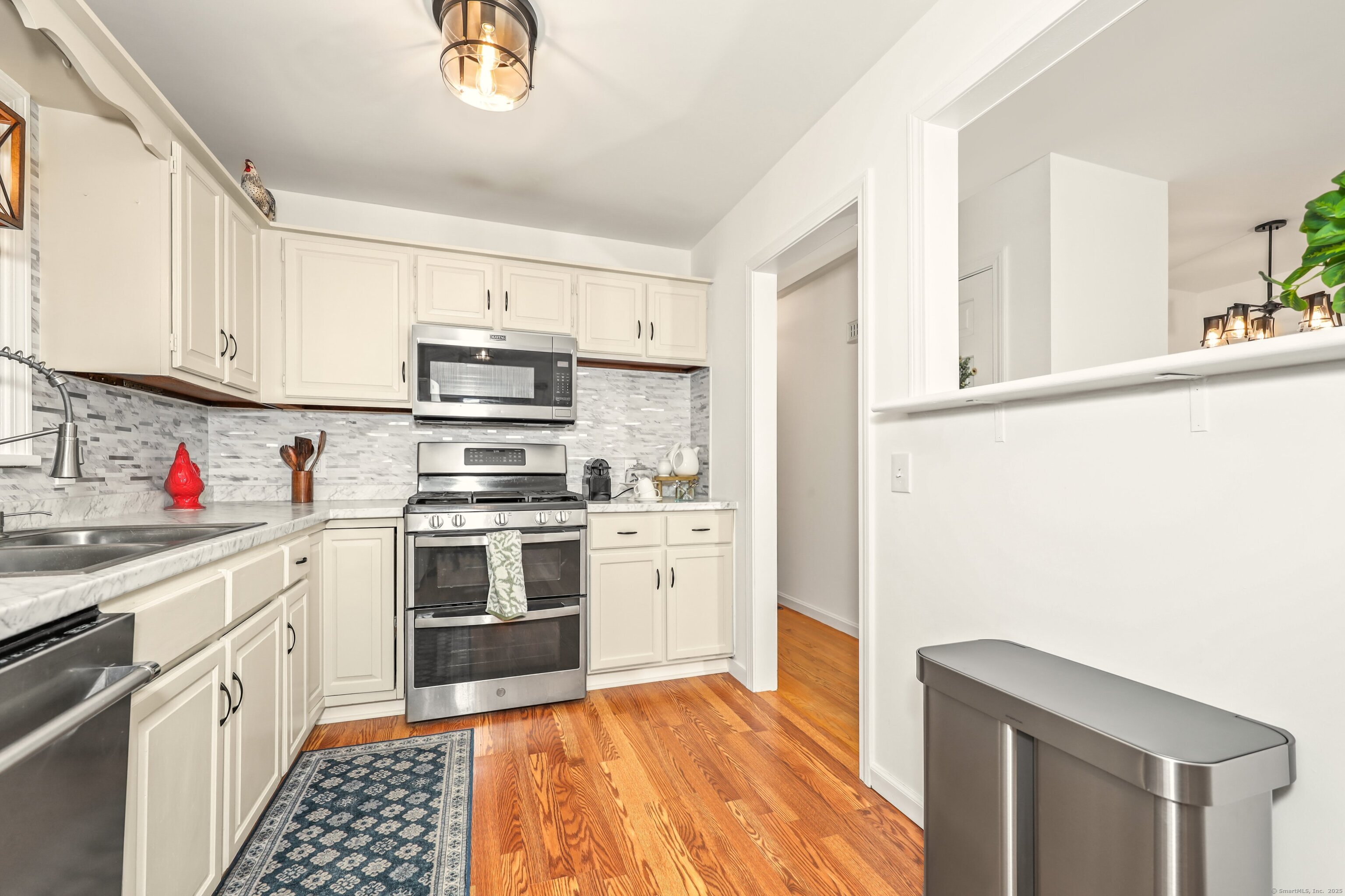 29 E Cotton Hill Road, New Hartford, Connecticut image 11