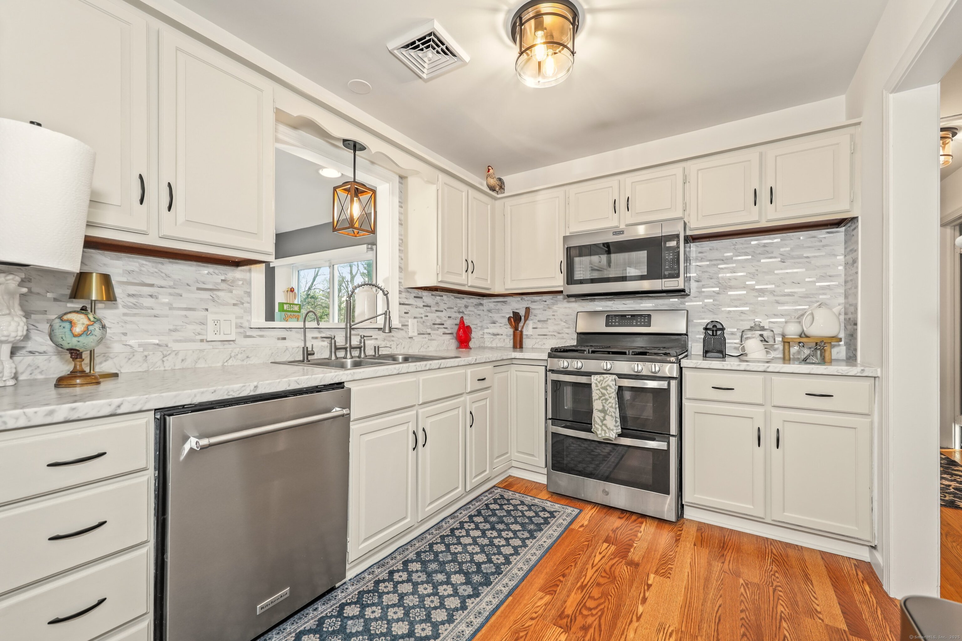 29 E Cotton Hill Road, New Hartford, Connecticut image 10